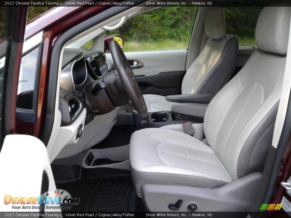 2017 Chrysler Pacifica Touring L Velvet Red Pearl / Cognac/Alloy/Toffee Photo #10