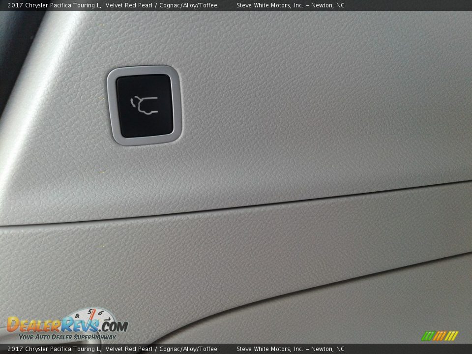 2017 Chrysler Pacifica Touring L Velvet Red Pearl / Cognac/Alloy/Toffee Photo #14