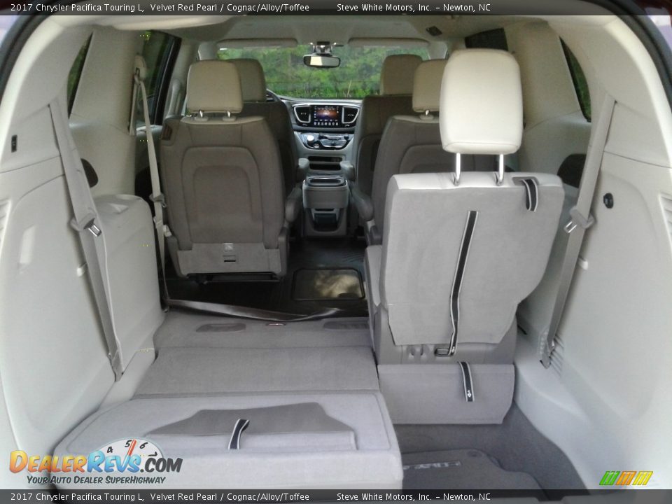 2017 Chrysler Pacifica Touring L Velvet Red Pearl / Cognac/Alloy/Toffee Photo #16