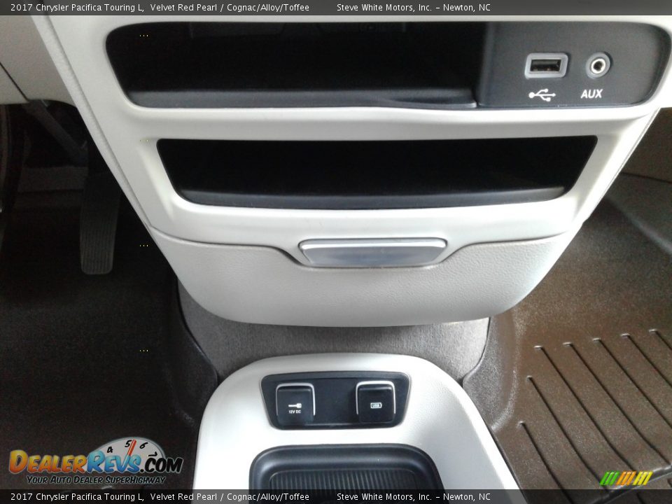 2017 Chrysler Pacifica Touring L Velvet Red Pearl / Cognac/Alloy/Toffee Photo #33