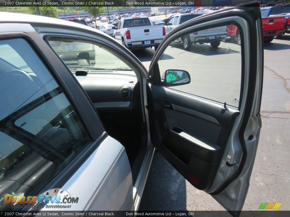 2007 Chevrolet Aveo LS Sedan Cosmic Silver / Charcoal Black Photo #24