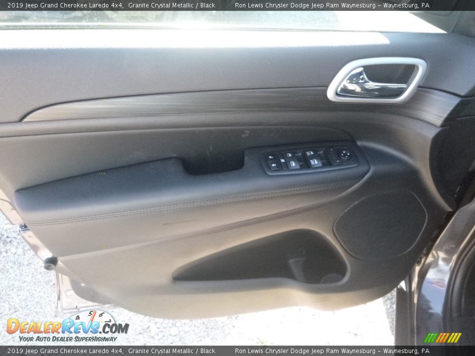 2019 Jeep Grand Cherokee Laredo 4x4 Granite Crystal Metallic / Black Photo #13
