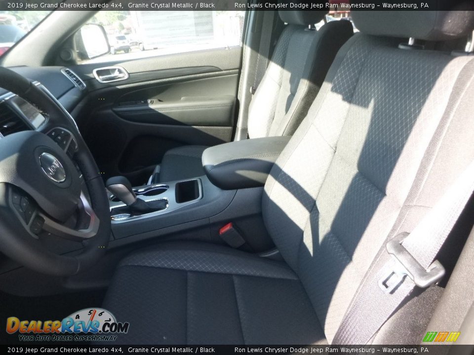 2019 Jeep Grand Cherokee Laredo 4x4 Granite Crystal Metallic / Black Photo #15