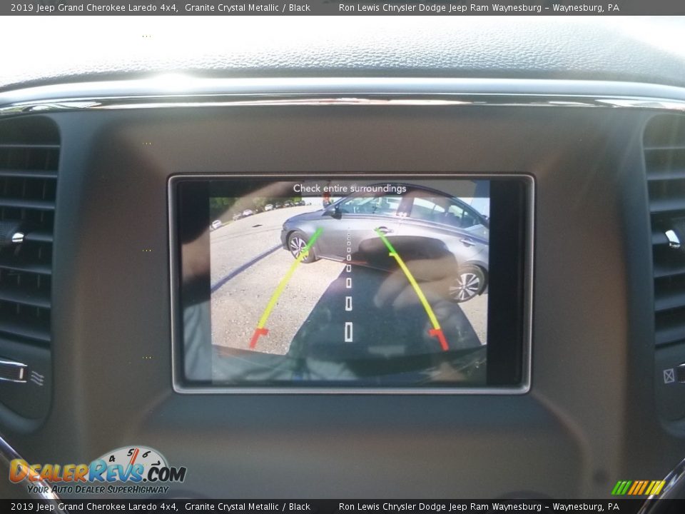2019 Jeep Grand Cherokee Laredo 4x4 Granite Crystal Metallic / Black Photo #17