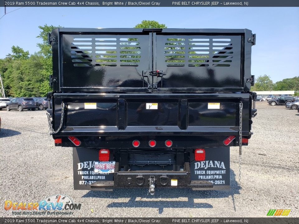 2019 Ram 5500 Tradesman Crew Cab 4x4 Chassis Bright White / Black/Diesel Gray Photo #5