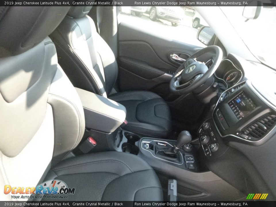 2019 Jeep Cherokee Latitude Plus 4x4 Granite Crystal Metallic / Black Photo #10