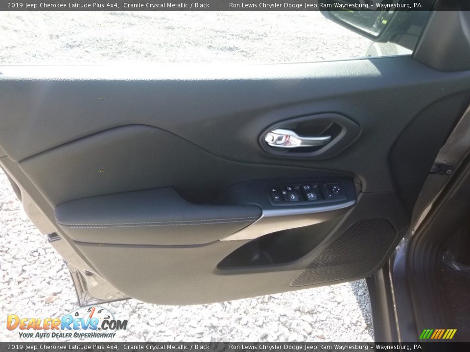 2019 Jeep Cherokee Latitude Plus 4x4 Granite Crystal Metallic / Black Photo #13