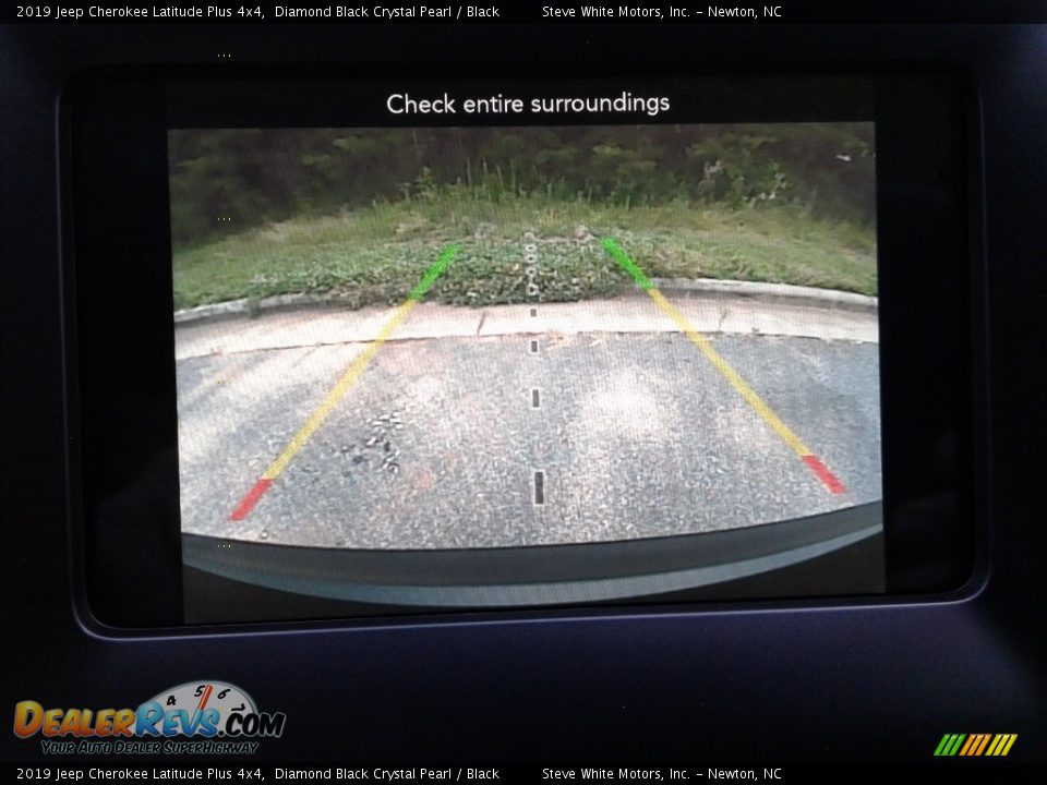 2019 Jeep Cherokee Latitude Plus 4x4 Diamond Black Crystal Pearl / Black Photo #23