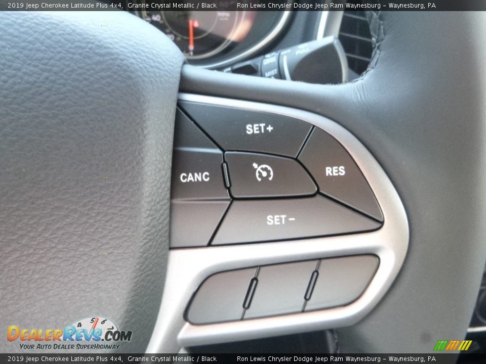 2019 Jeep Cherokee Latitude Plus 4x4 Granite Crystal Metallic / Black Photo #17