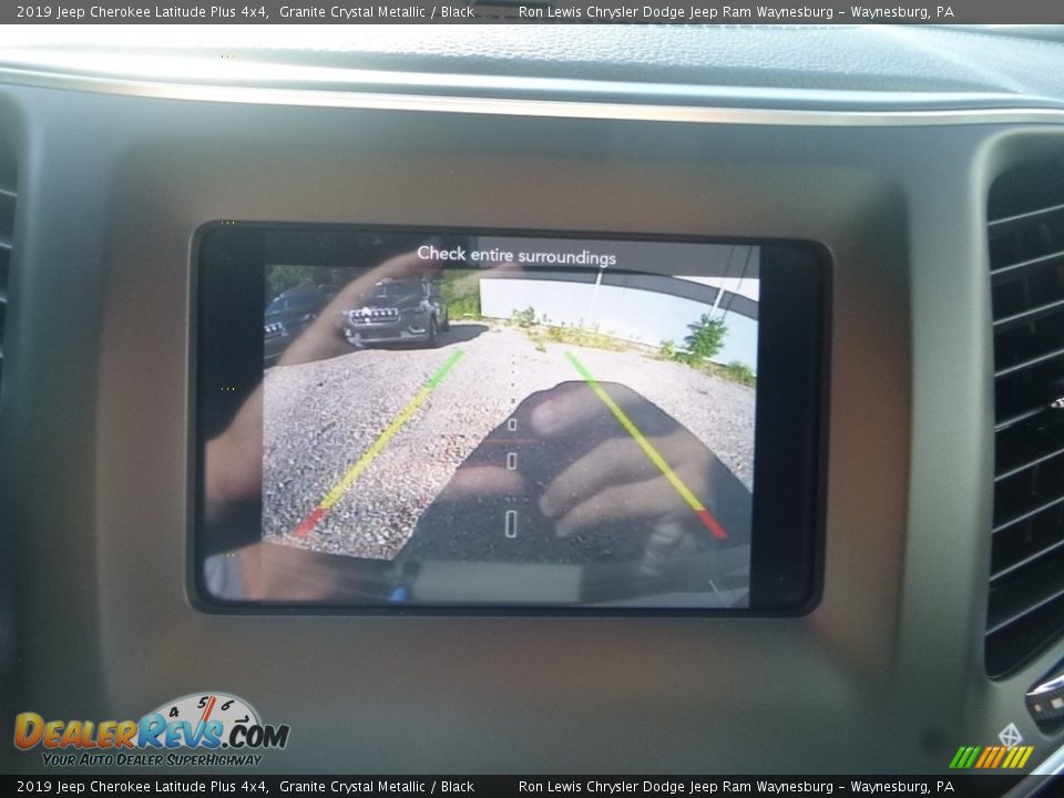 2019 Jeep Cherokee Latitude Plus 4x4 Granite Crystal Metallic / Black Photo #19