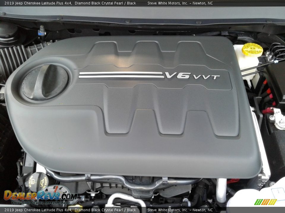 2019 Jeep Cherokee Latitude Plus 4x4 Diamond Black Crystal Pearl / Black Photo #34