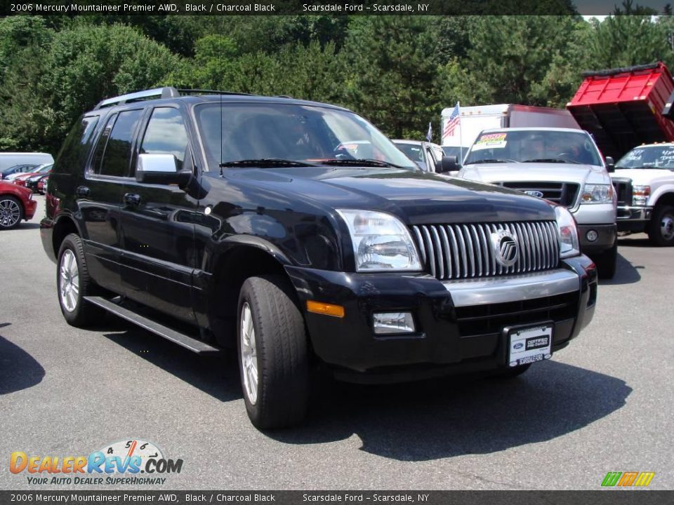 2006 Mercury Mountaineer Premier AWD Black / Charcoal Black Photo #3