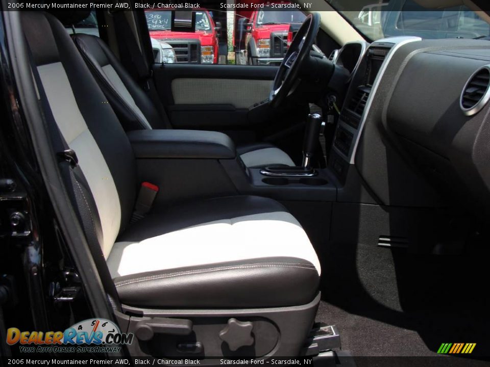 2006 Mercury Mountaineer Premier AWD Black / Charcoal Black Photo #14