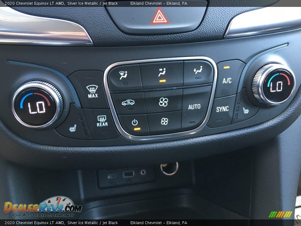 Controls of 2020 Chevrolet Equinox LT AWD Photo #24