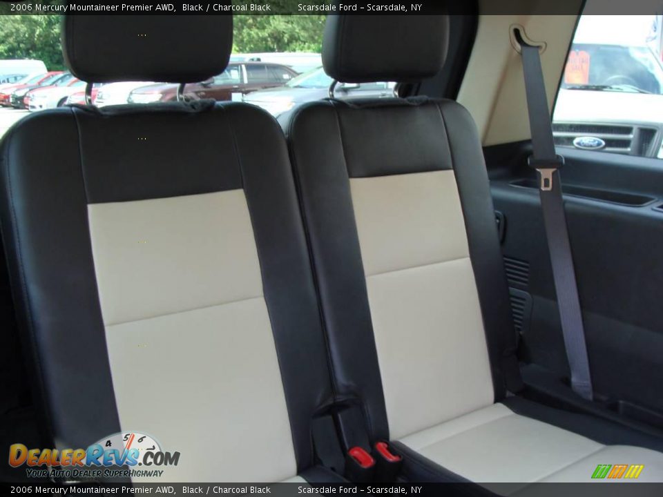 2006 Mercury Mountaineer Premier AWD Black / Charcoal Black Photo #16