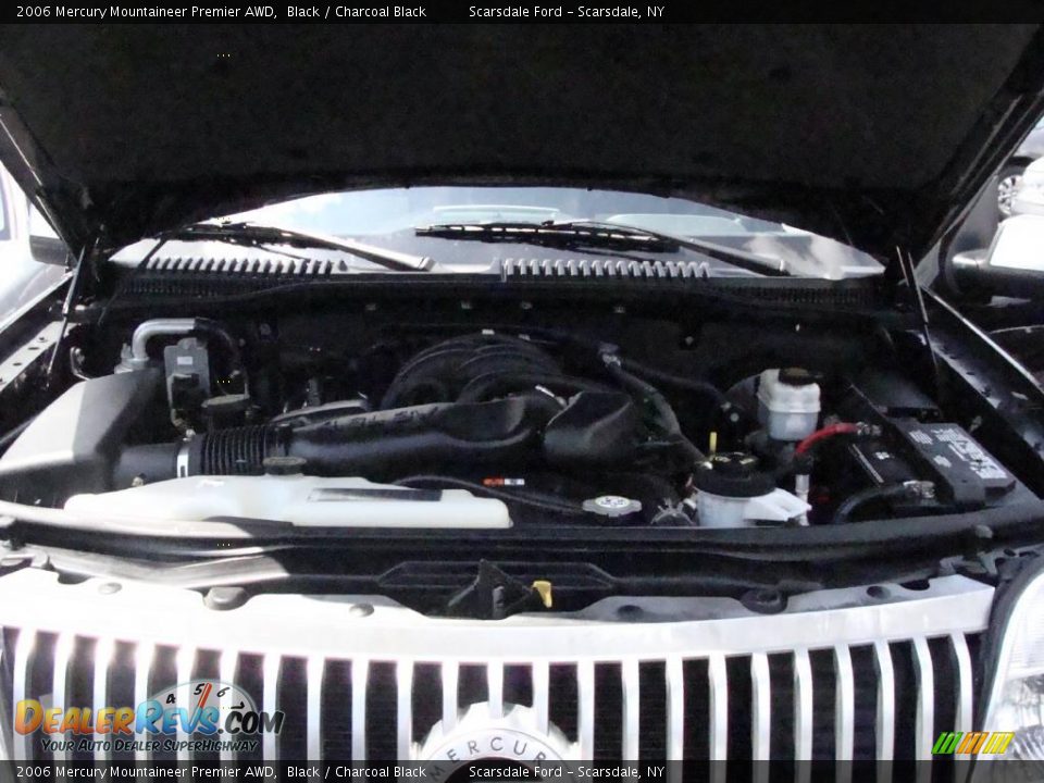 2006 Mercury Mountaineer Premier AWD Black / Charcoal Black Photo #25