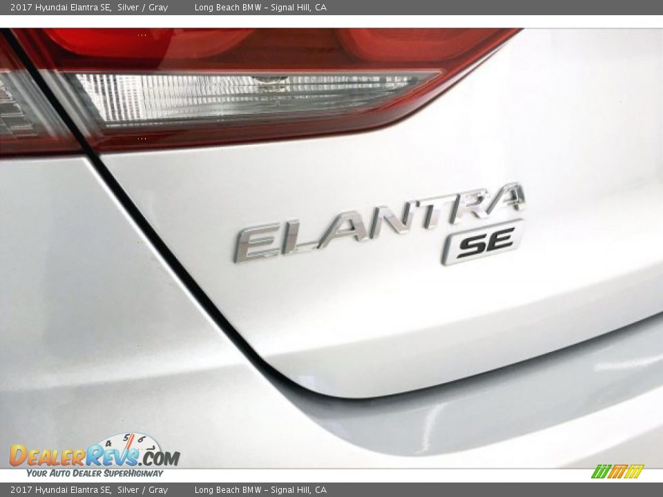 2017 Hyundai Elantra SE Silver / Gray Photo #7