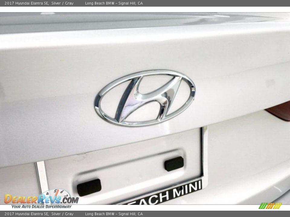 2017 Hyundai Elantra SE Silver / Gray Photo #22