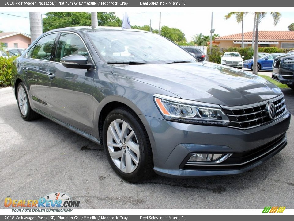 2018 Volkswagen Passat SE Platinum Gray Metallic / Moonrock Gray Photo #2