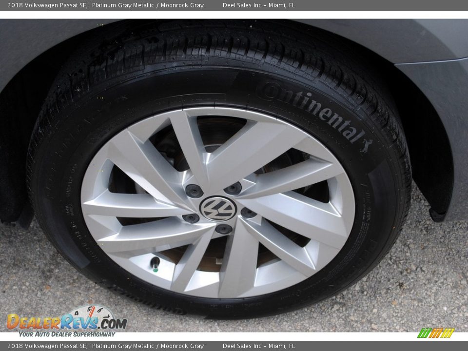 2018 Volkswagen Passat SE Platinum Gray Metallic / Moonrock Gray Photo #9