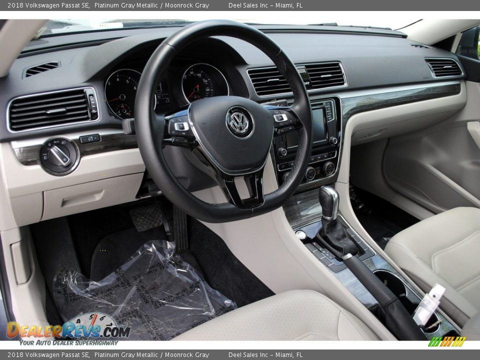 2018 Volkswagen Passat SE Platinum Gray Metallic / Moonrock Gray Photo #15