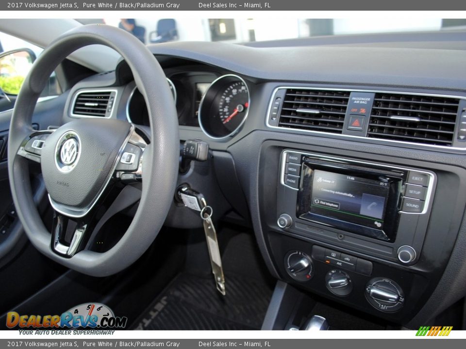 2017 Volkswagen Jetta S Pure White / Black/Palladium Gray Photo #17