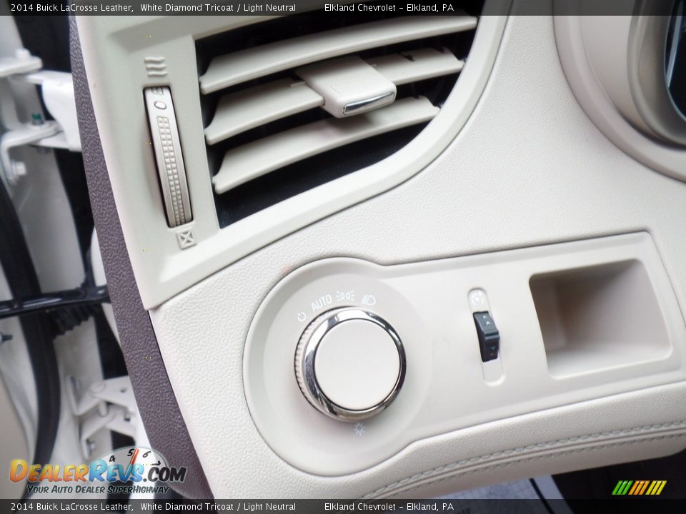 2014 Buick LaCrosse Leather White Diamond Tricoat / Light Neutral Photo #21