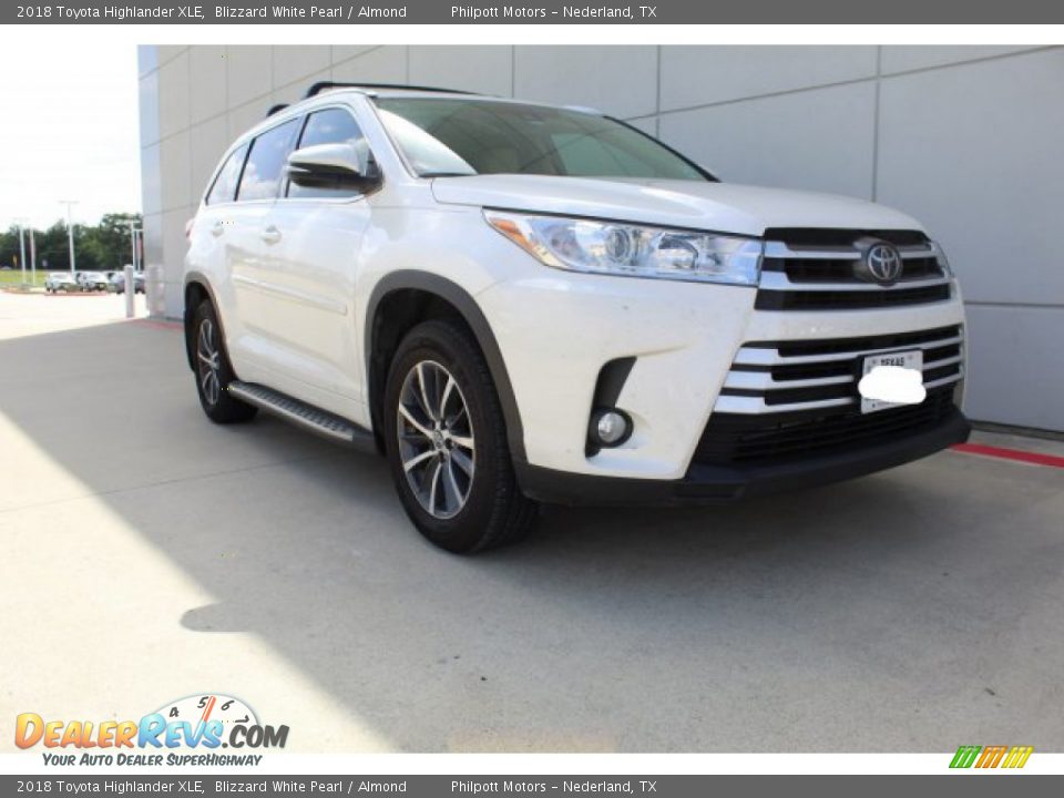 2018 Toyota Highlander XLE Blizzard White Pearl / Almond Photo #2
