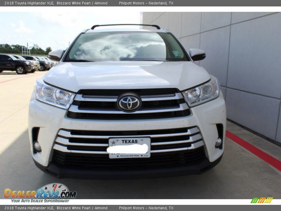 2018 Toyota Highlander XLE Blizzard White Pearl / Almond Photo #3