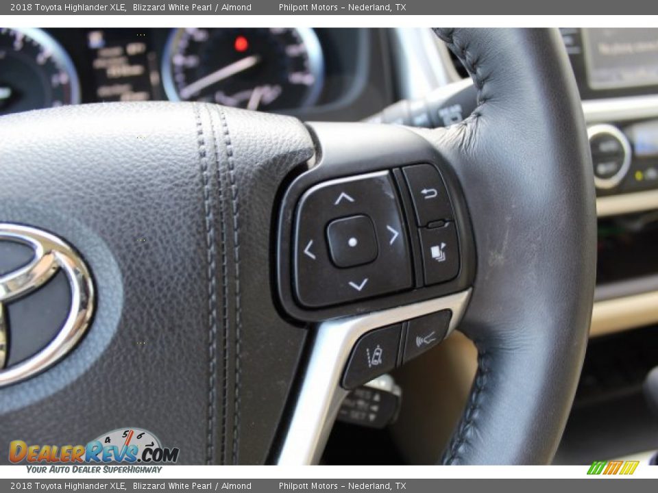 2018 Toyota Highlander XLE Blizzard White Pearl / Almond Photo #12