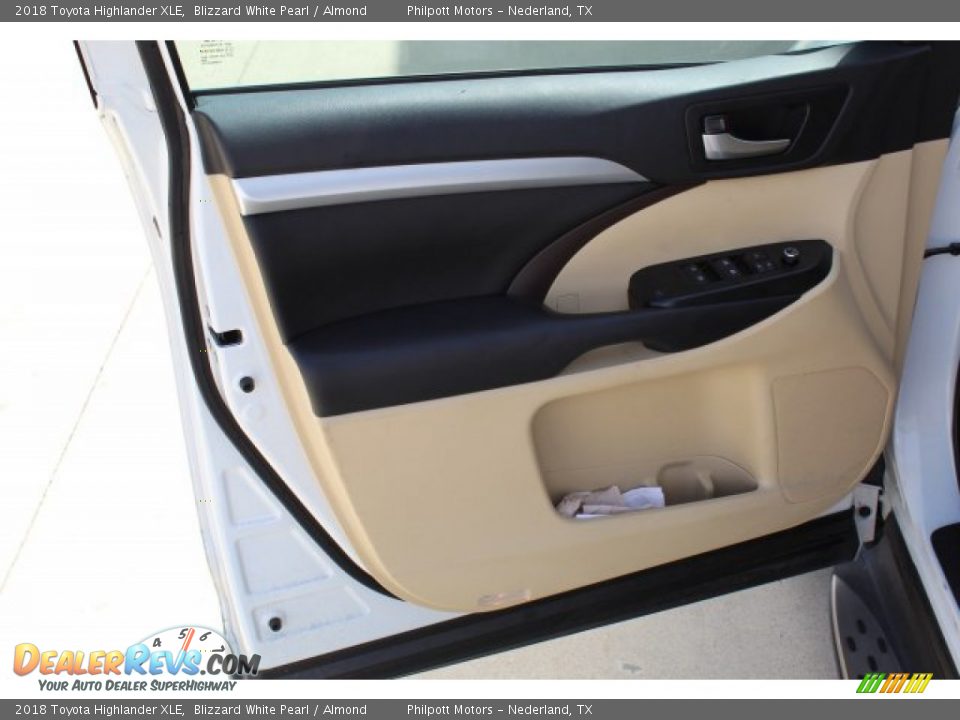 2018 Toyota Highlander XLE Blizzard White Pearl / Almond Photo #19