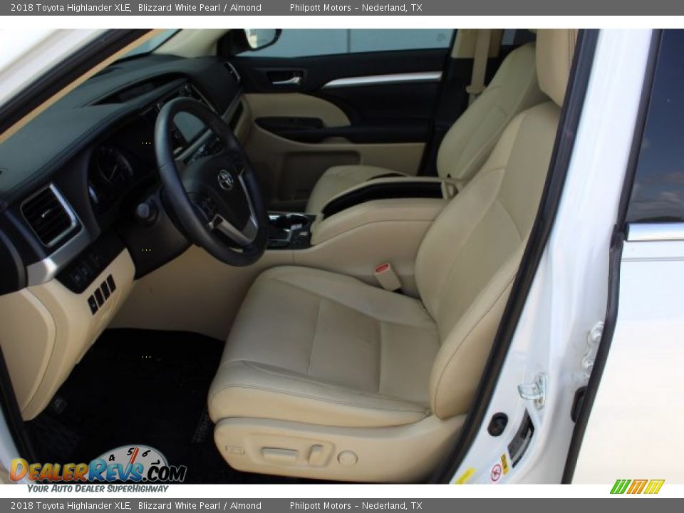 2018 Toyota Highlander XLE Blizzard White Pearl / Almond Photo #20