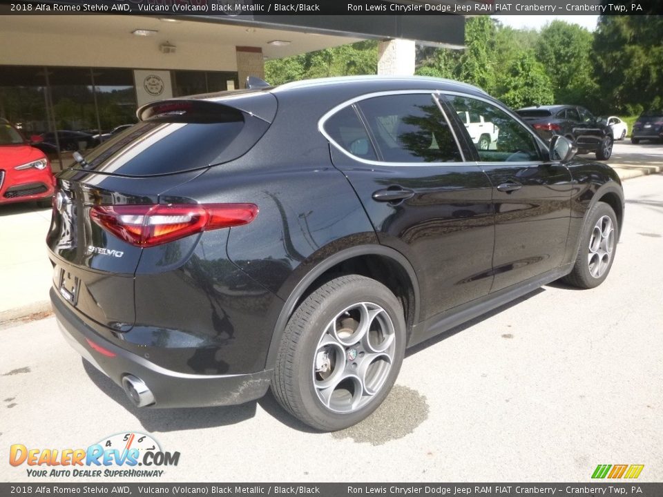 2018 Alfa Romeo Stelvio AWD Vulcano (Volcano) Black Metallic / Black/Black Photo #2