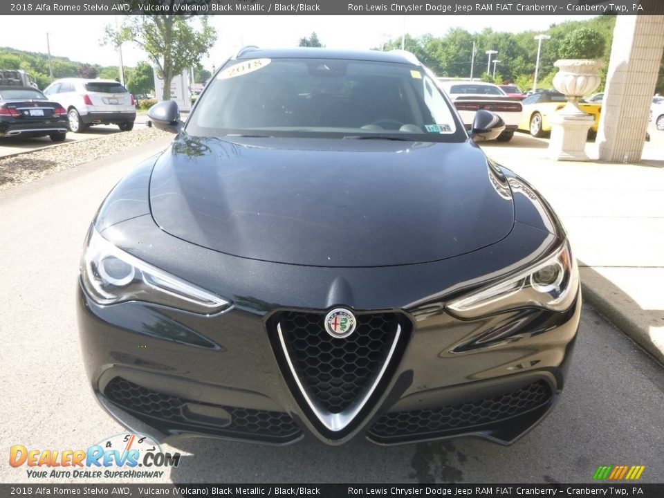 2018 Alfa Romeo Stelvio AWD Vulcano (Volcano) Black Metallic / Black/Black Photo #4