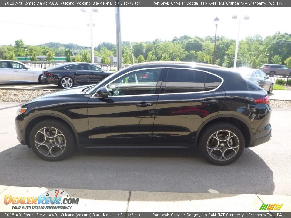 2018 Alfa Romeo Stelvio AWD Vulcano (Volcano) Black Metallic / Black/Black Photo #6