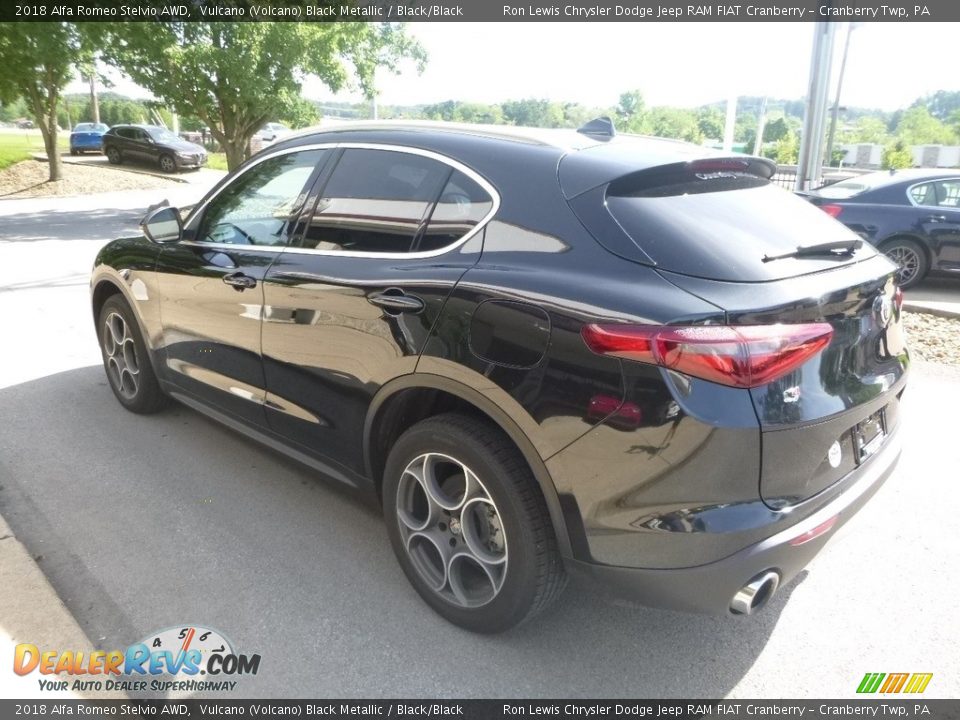 2018 Alfa Romeo Stelvio AWD Vulcano (Volcano) Black Metallic / Black/Black Photo #7