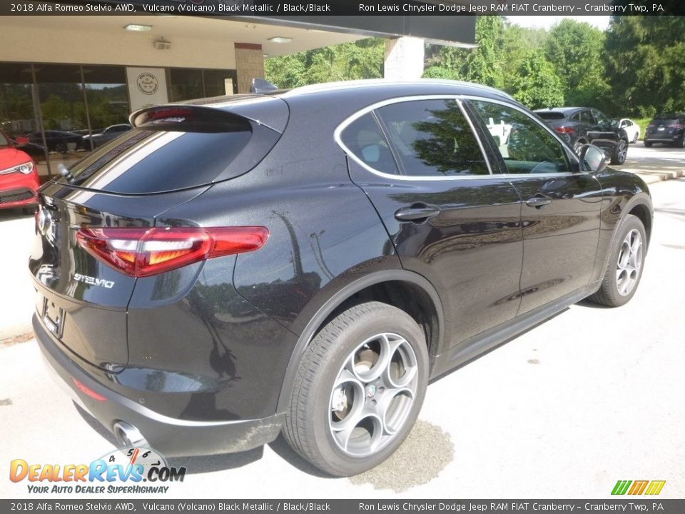 2018 Alfa Romeo Stelvio AWD Vulcano (Volcano) Black Metallic / Black/Black Photo #9