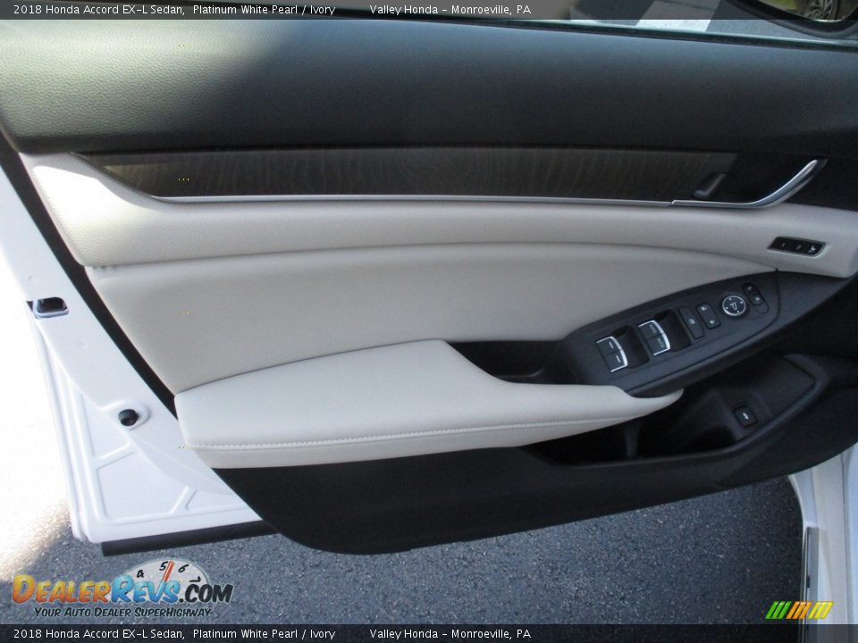 2018 Honda Accord EX-L Sedan Platinum White Pearl / Ivory Photo #10