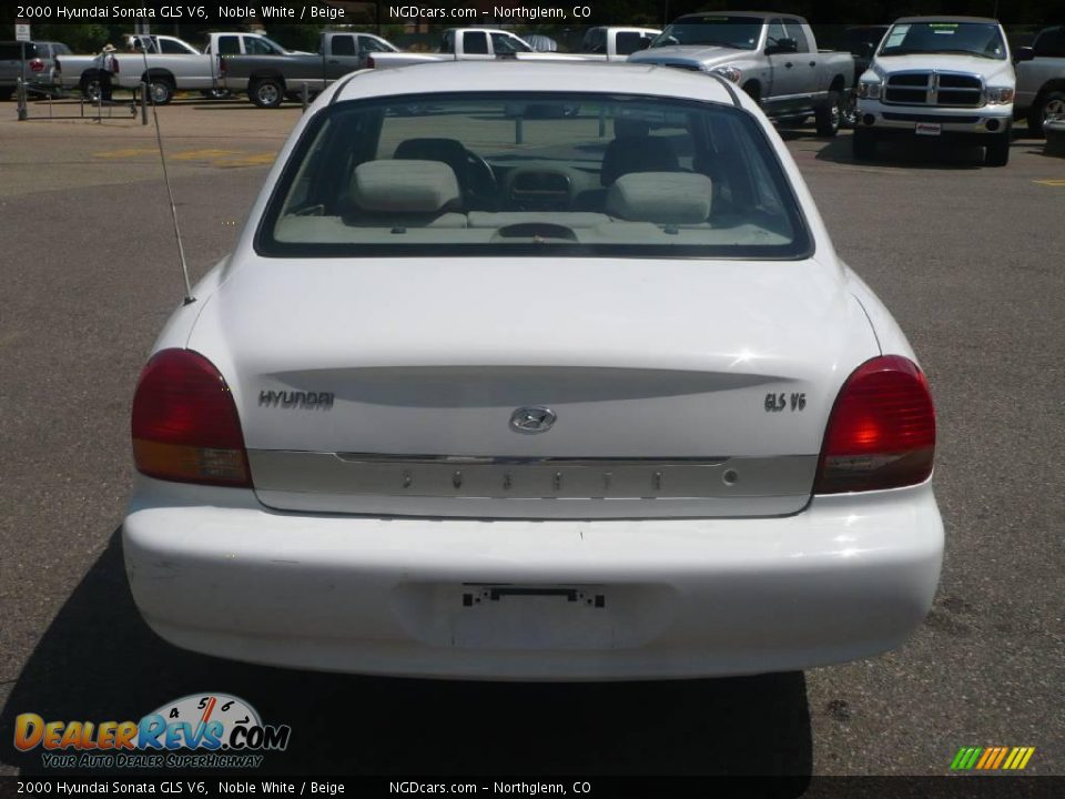 2000 Hyundai Sonata GLS V6 Noble White / Beige Photo #4