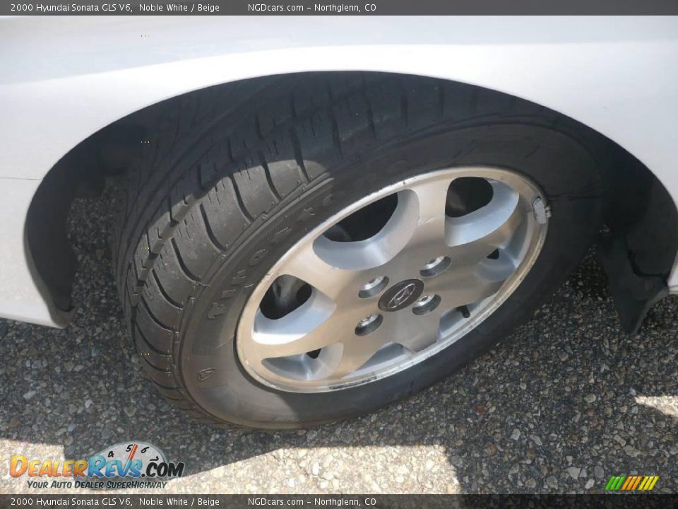 2000 Hyundai Sonata GLS V6 Noble White / Beige Photo #5