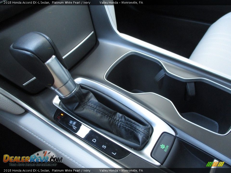 2018 Honda Accord EX-L Sedan Platinum White Pearl / Ivory Photo #17