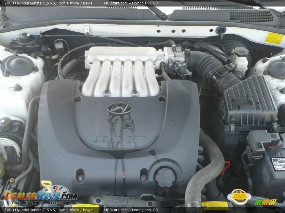 2000 Hyundai Sonata GLS V6 Noble White / Beige Photo #12