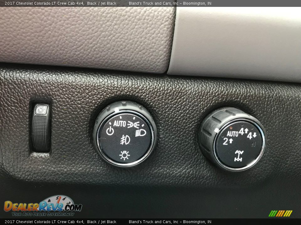 2017 Chevrolet Colorado LT Crew Cab 4x4 Black / Jet Black Photo #27
