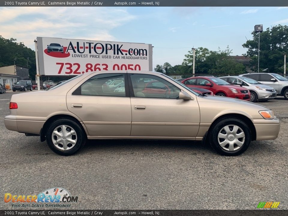 2001 Toyota Camry LE Cashmere Beige Metallic / Gray Photo #2