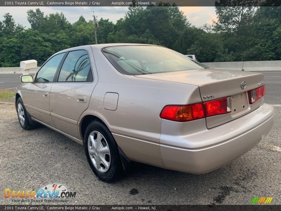 2001 Toyota Camry LE Cashmere Beige Metallic / Gray Photo #5