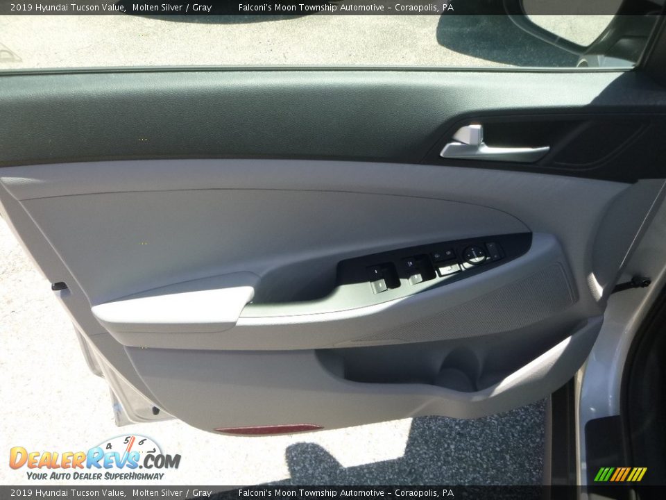 2019 Hyundai Tucson Value Molten Silver / Gray Photo #10