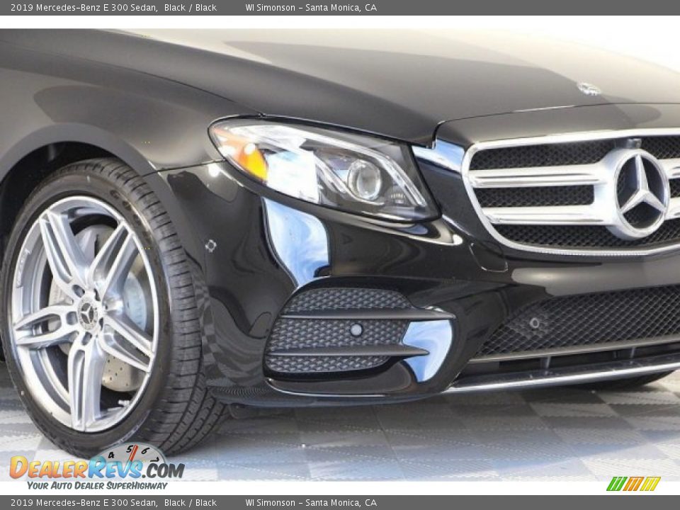 2019 Mercedes-Benz E 300 Sedan Black / Black Photo #2