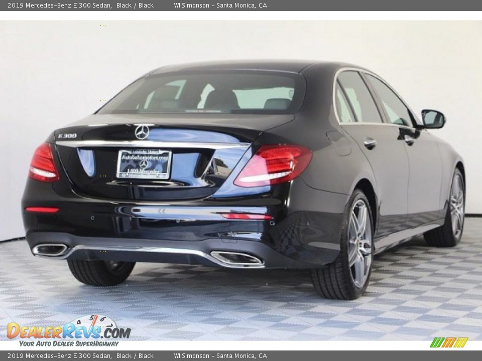 2019 Mercedes-Benz E 300 Sedan Black / Black Photo #5