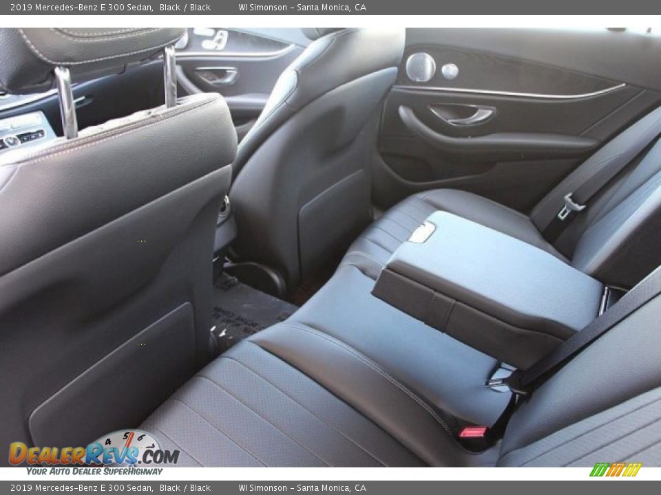 2019 Mercedes-Benz E 300 Sedan Black / Black Photo #9