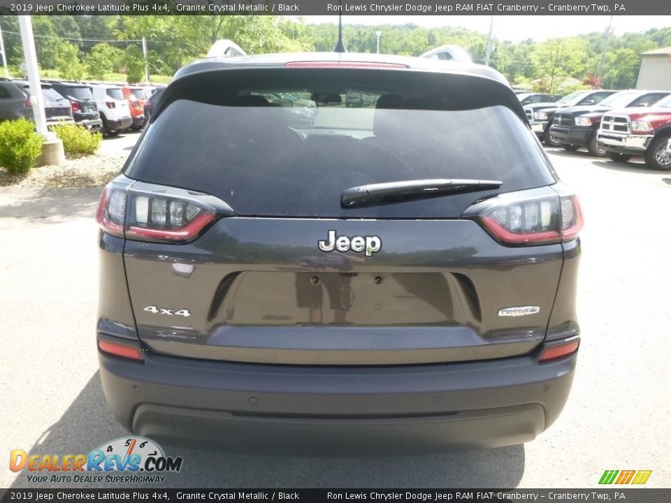 2019 Jeep Cherokee Latitude Plus 4x4 Granite Crystal Metallic / Black Photo #4